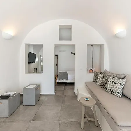 Holiday home Yposkafo Jacuzzi House *
